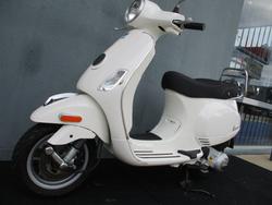 2012 VESPA LX 125 White