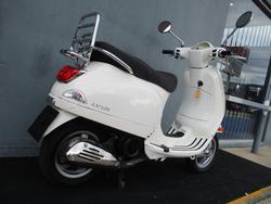 2012 VESPA LX 125 White