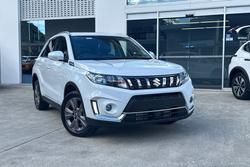 2024 Suzuki
Vitara Turbo
