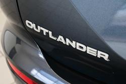 2024 Mitsubishi
Outlander LS