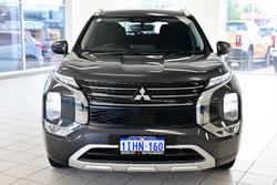2024 Mitsubishi
Outlander LS