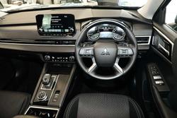2024 Mitsubishi
Outlander LS