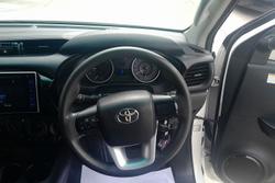 2018 Toyota
Hilux SR