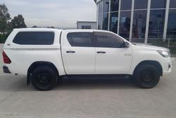 2018 Toyota
Hilux SR
