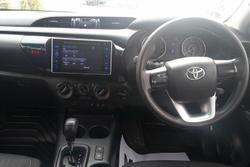 2018 Toyota
Hilux SR