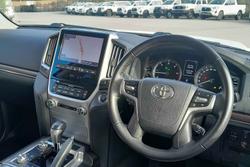 2020 Toyota
Landcruiser VX