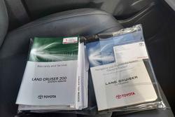 2020 Toyota
Landcruiser VX