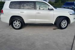 2020 Toyota
Landcruiser VX