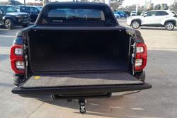 2024 Toyota
Hilux Rogue 48V