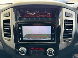 2015 Mitsubishi
Pajero GLX