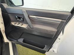 2015 Mitsubishi
Pajero GLX