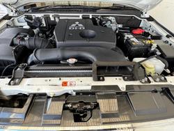 2015 Mitsubishi
Pajero GLX