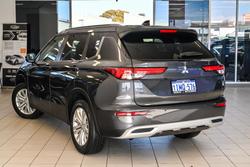 2024 Mitsubishi
Outlander LS