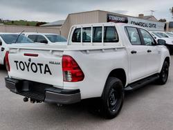 2021 Toyota
Hilux SR
