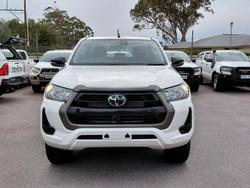 2021 Toyota
Hilux SR