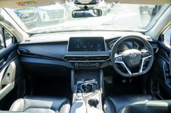 2024 LDV
D90 Executive