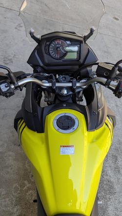 2018 Suzuki V-STROM 650XT (DL650XA) Yellow