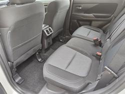 2020 Mitsubishi Outlander ES ZL MY21 White