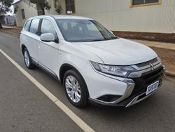 2020 Mitsubishi Outlander ES ZL MY21 White
