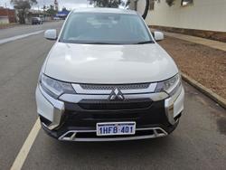 2020 Mitsubishi Outlander ES ZL MY21 White