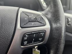 2017 Ford
Everest Trend