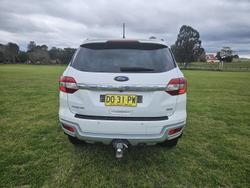 2017 Ford
Everest Trend