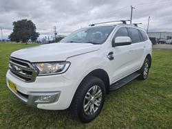 2017 Ford
Everest Trend
