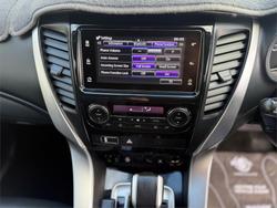 2016 Mitsubishi
Pajero Sport Exceed