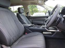 2025 LDV
D90 Executive