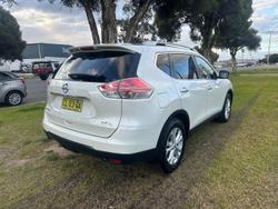 2017 Nissan
                X-TRAIL ST-L