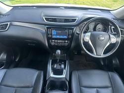 2017 Nissan
                X-TRAIL ST-L