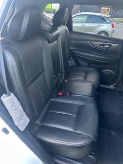 2017 Nissan
                X-TRAIL ST-L