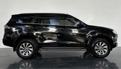2022 Isuzu MU-X LS-U MY23 4x2 Basalt Black