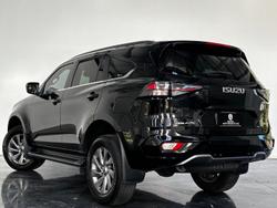 2022 Isuzu MU-X LS-U MY23 4x2 Basalt Black