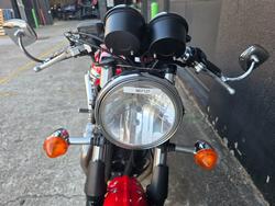 2010 Triumph THRUXTON 900 RED