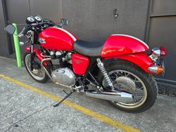 2010 Triumph THRUXTON 900 RED