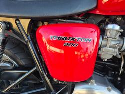 2010 Triumph THRUXTON 900 RED