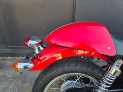 2010 Triumph THRUXTON 900 RED