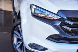 2022 Isuzu
MU-X LS-T