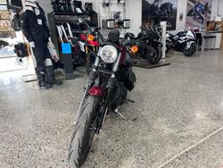 2011 Harley-Davidson XL883 IRON 883 RED