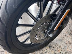 2011 Harley-Davidson XL883 IRON 883 RED