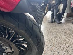 2011 Harley-Davidson XL883 IRON 883 RED