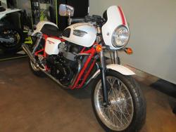 2010 Triumph Thruxton 900 Thruxton Red