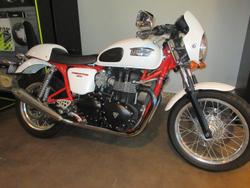 2010 Triumph Thruxton 900 Thruxton Red