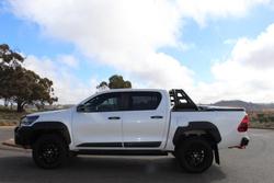 2020 Toyota
Hilux Rugged X