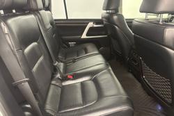 2017 Toyota
Landcruiser VX