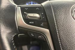 2017 Toyota
Landcruiser VX