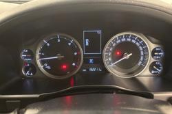 2017 Toyota
Landcruiser VX