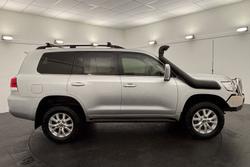 2017 Toyota
Landcruiser VX