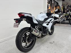 2017 Kawasaki NINJA 300 ABS White
